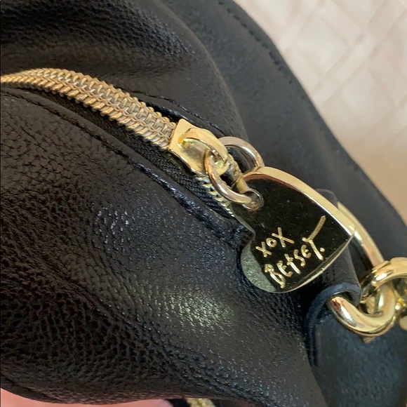 BETSEY JOHNSON Pink Quilted Heart Clasp Crossbody Purse - Picture 7 of 10